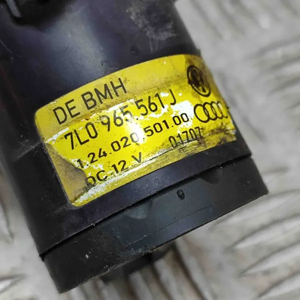 Vattenpumpmotor AUDI Q7 3.0L Diesel 2008 7L0965561J image 6