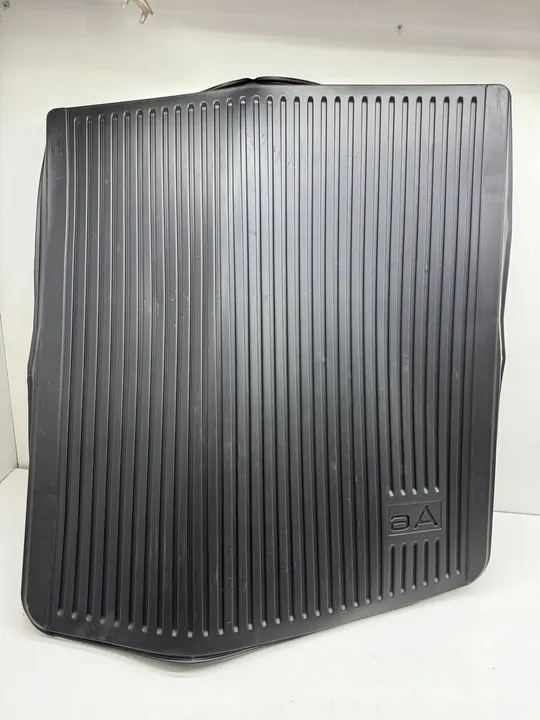 AUDI A6 C7 Avant Tavaratilan Matto Alkuperäinen image 3