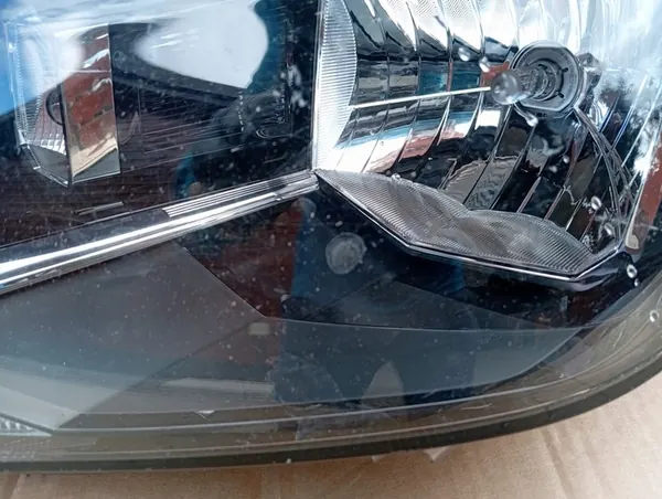 Etulamppu VW Caddy 2K1 image 3