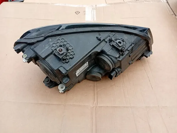 Etulamppu VW Caddy 2K1 image 5