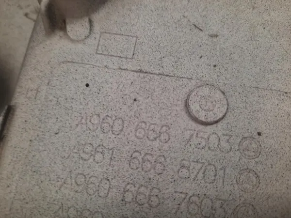 Degrau Direito Mercedes Actros MP4 OEM A9606667503 image 8