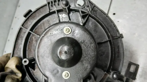 Ventilador de aquecimento Iveco Daily 2.3D 06R 197630200 image 7