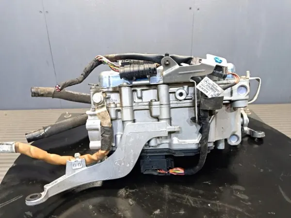 Mercedes-Benz W213 2.0 CDI Hybride Converter OEM A2139003333 image 6