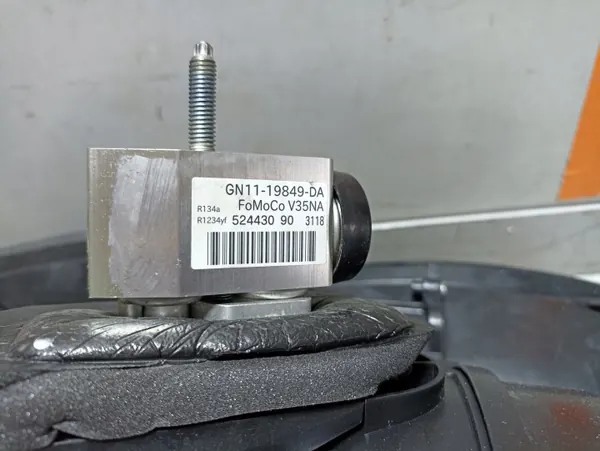 Ford Ecosportin lämmityspuhallinmoottori OEM GN11-19B555-EKB image 5