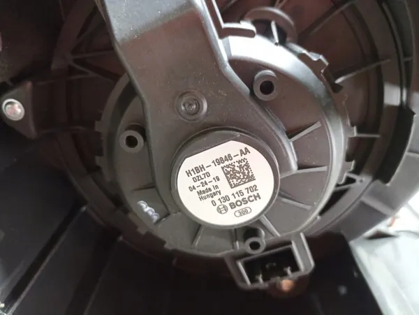 Ford Ecosportin lämmityspuhallinmoottori OEM GN11-19B555-EKB image 6