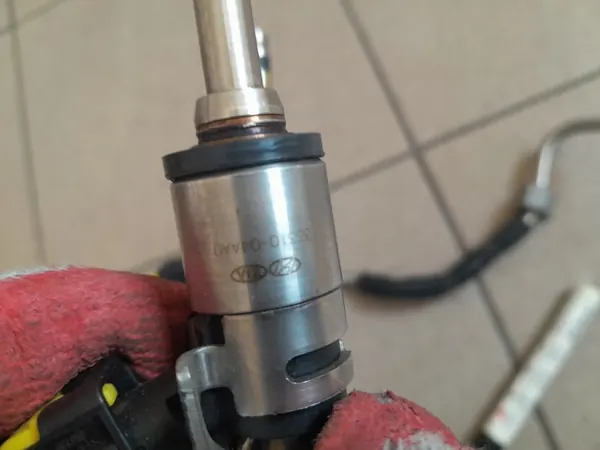 OEM 35350-04300 Rampe d'injecteurs complète Hyundai image 5