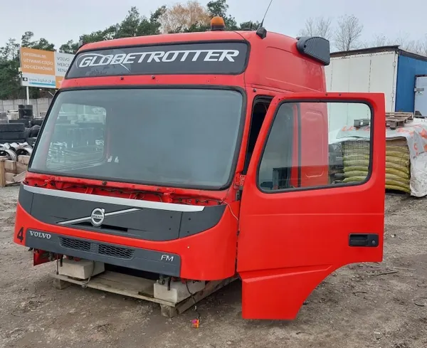 Volvo FM4 Globetrotter Kabine OEM 85115450 - Gebraucht image 2