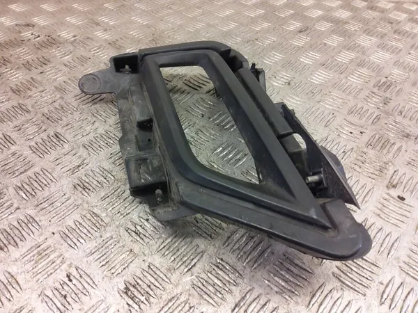 Griglia faro antinebbia anteriore destra Nissan Micra K14 2021 OEM image 4