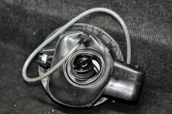 Tankklep OEM 3C8809857 voor VW Passat CC 2011 image 3