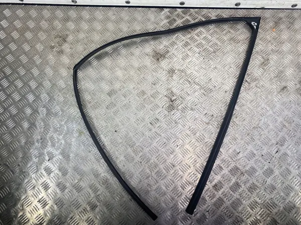 OEM FBZ17085 Etuoven ikkunatiiviste - Subaru XV 2019 image 3