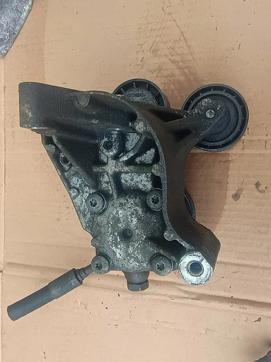 Bomba de direção assistida IVECO 2.3 HPI image 4