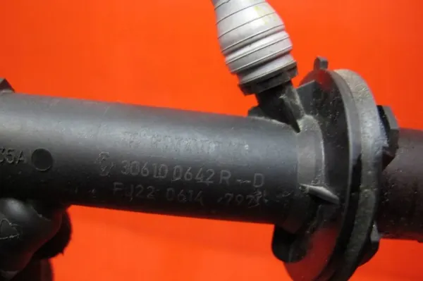 RENAULT CLIO IV 1.5 DCI Kopplingscylinder Pump Slang OEM 306100642R image 5