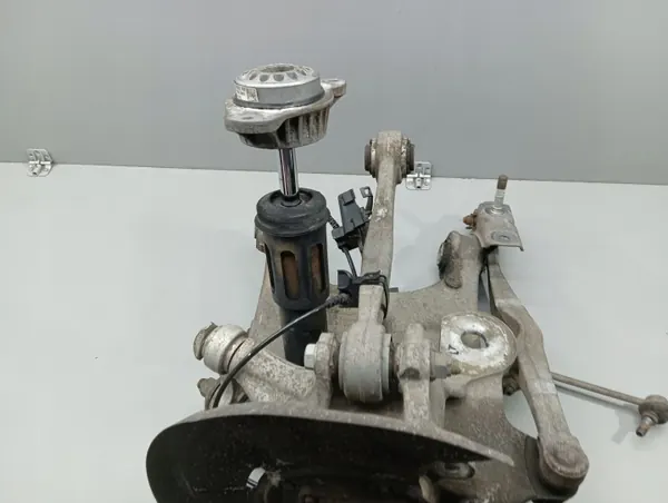 Vänster baknav OEM 6796099 BMW 5 F11 3.0D image 3
