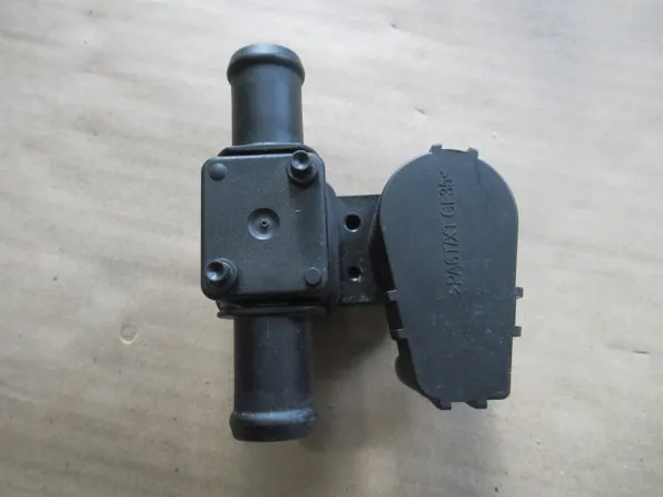 Koelvloeistofregelklep OEM 7N0819809D voor VW Sharan image 3