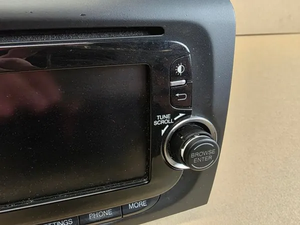 Radio Navegación OEM 07356230290 para Fiat 500L image 3