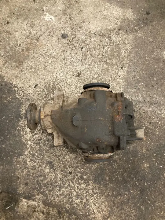 Bakre differential BMW X3 E83 7523669 3.0L image 2