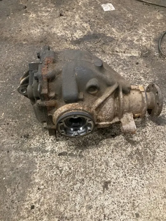 Bakre differential BMW X3 E83 7523669 3.0L image 4