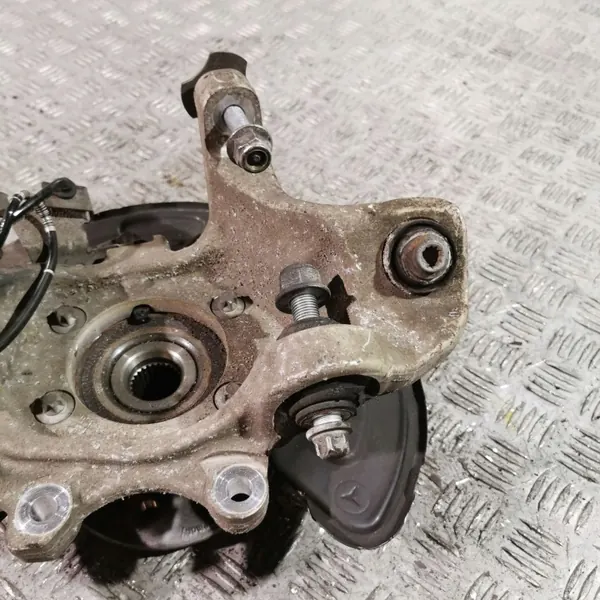 Mercedes-Benz CLS C257 2018 Taka pyörännavan OEM UTO33668 image 4