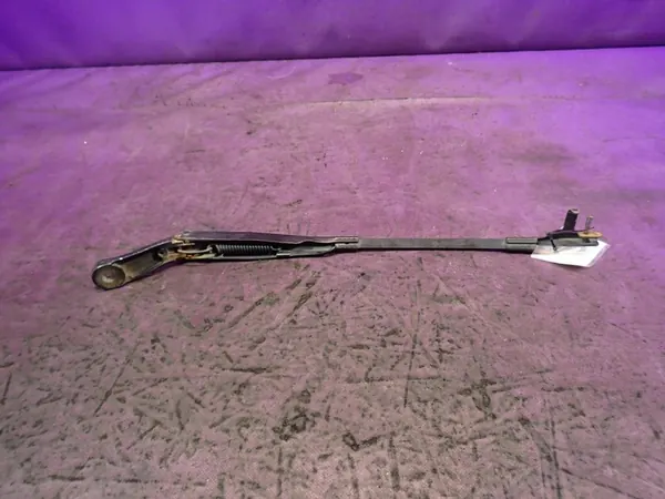 VW Passat B5 Kombi 00-05 Right Wiper Arm 3B1955409B image 3