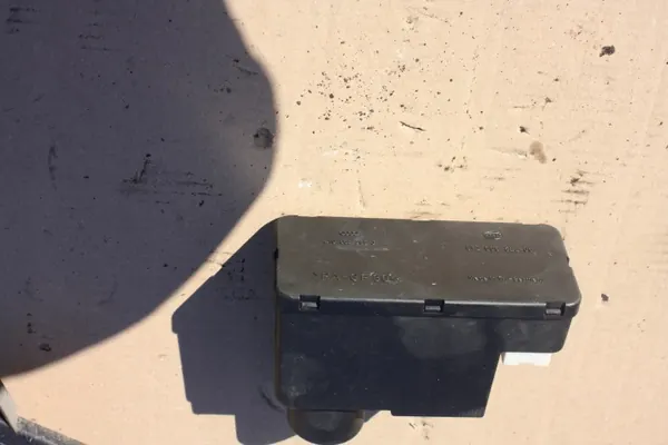 Pompe de verrouillage central OEM 4A0862527J Audi A6 C4 image 2