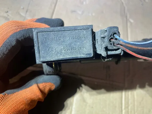 Öljytason anturi Mercedes-Benz A0041535228 image 3