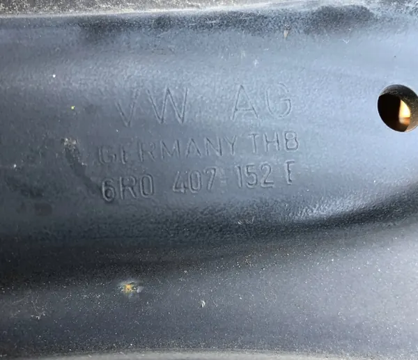 VW Polo 2009-2017 Braccio Oscillante Anteriore Destro 6R0407152E image 3