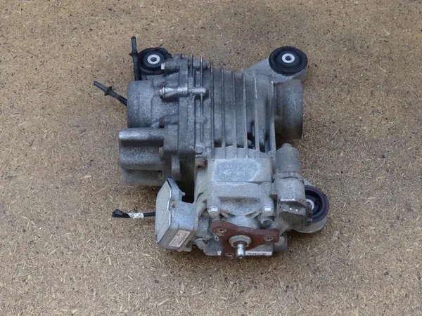 AUDI S3 A3 8P TT 8J Diferencial Haldex 0BR525010B image 4