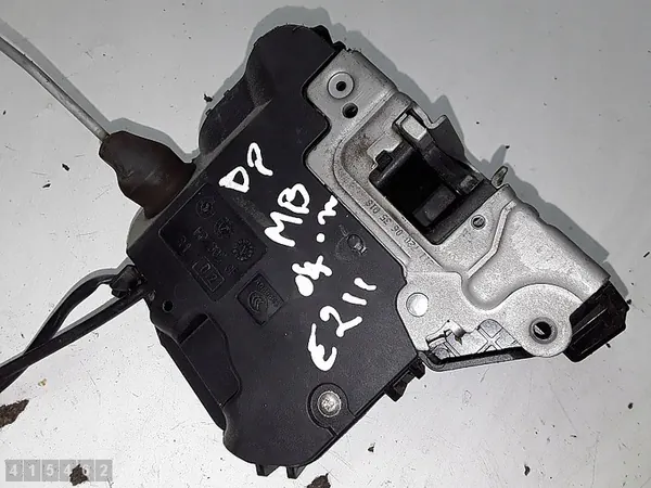 Mercedes W211 Türschloss Vorne 2117200635 image 2