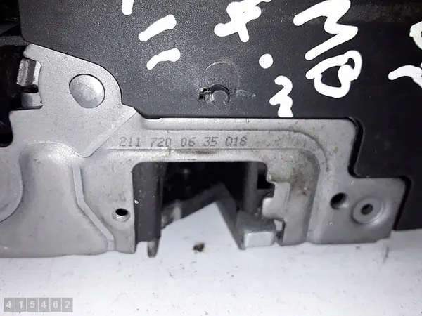 Mercedes W211 Türschloss Vorne 2117200635 image 3