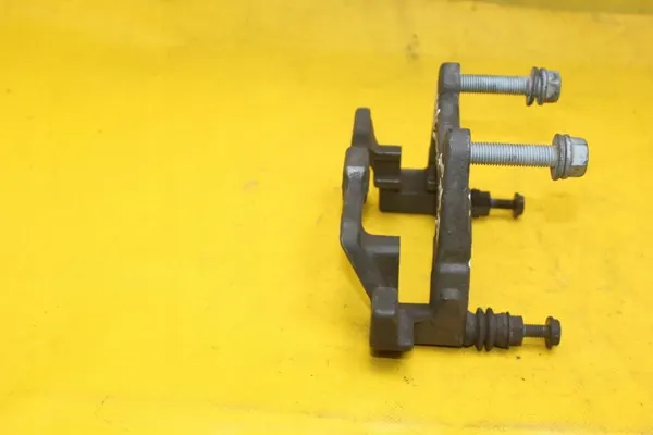 OEM 14930 JARZMO AUDI Oikea taka jousituskiinnike image 5