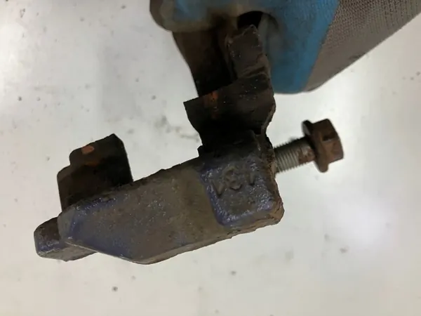 Bromsokhållare fram 312mm OEM tdis Audi Q3 image 3