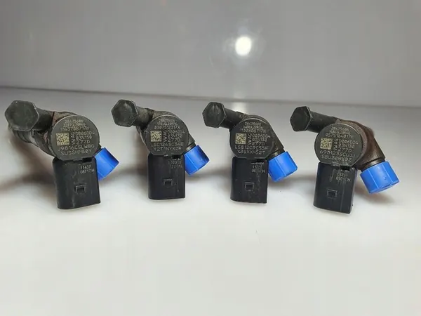 Iniettore carburante VW CRAFTER T6 MAN TGE Originale 03N130277D image 3