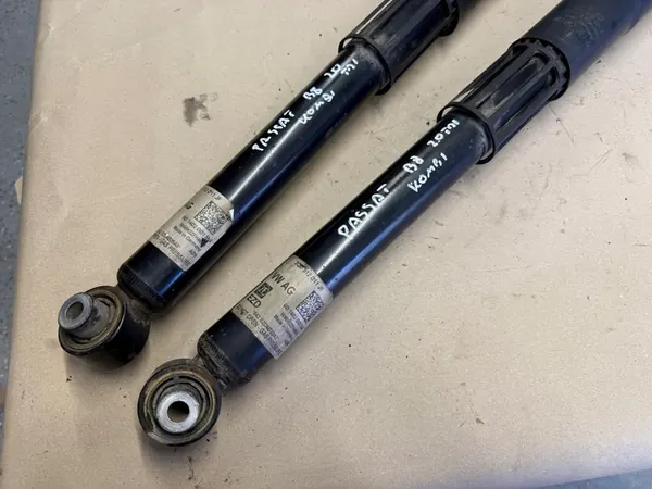 Ammortizzatore posteriore VW PASSAT B8 2.0 TDI Kombi image 2