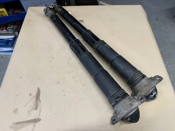 Ammortizzatore posteriore VW PASSAT B8 2.0 TDI Kombi image 7