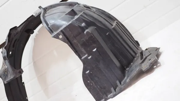 Nissan Micra 2005 Etuvasen Lokasuoja OEM image 3