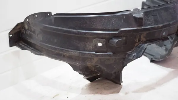 Nissan Micra 2005 Etuvasen Lokasuoja OEM image 5