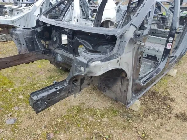 Panneau quart droit avant BMW 2 Gran Tourer OEM 475 image 8
