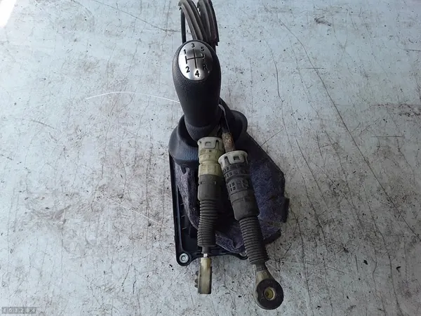 Vaihdevalitsin Dacia Duster 2014 1.5 DCI image 3