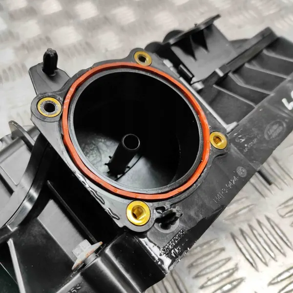 Jaguar F-PACE Insugsgrenrör OEM H4P39424BC image 5