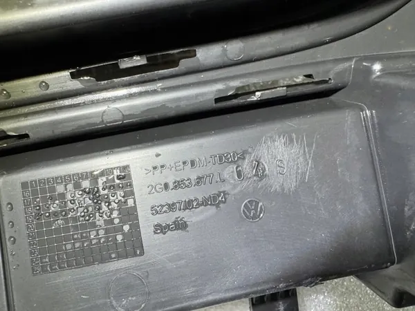 Grelha central OEM 2G0853677L para VW Polo 2G0 image 3