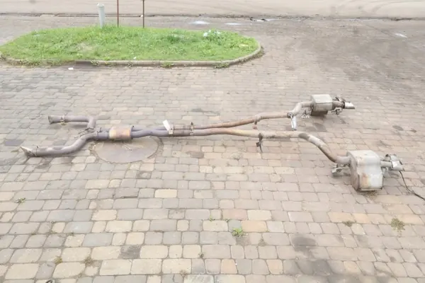 Maserati Ghibli III Auspufftopf OEM 48909 image 6