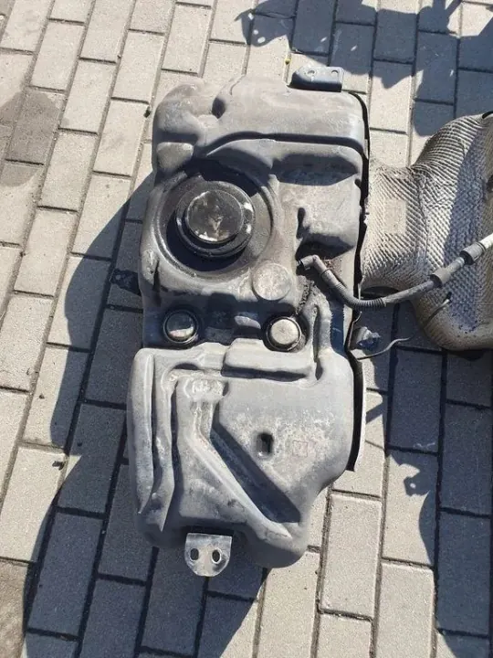 Polttoainesäiliö OEM 7N0201060T VW Sharan 2.0L Diesel image 9