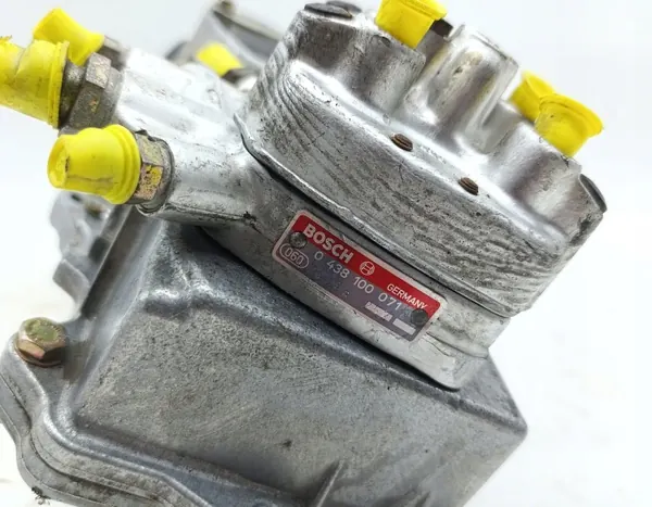 Distribuidor de combustible OEM 0438100071 Mercedes W123 image 4