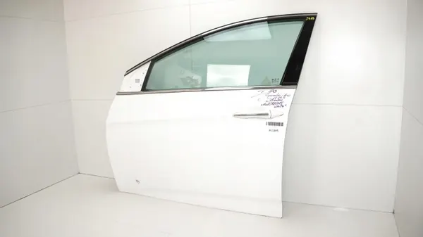 Framvänsterdörr OEM 362995909 för Hyundai i40 2011-14 image 3