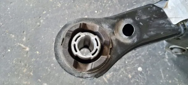Chrysler Pacifica 2022 Achterophangingbalk OEM KTS30157 image 3