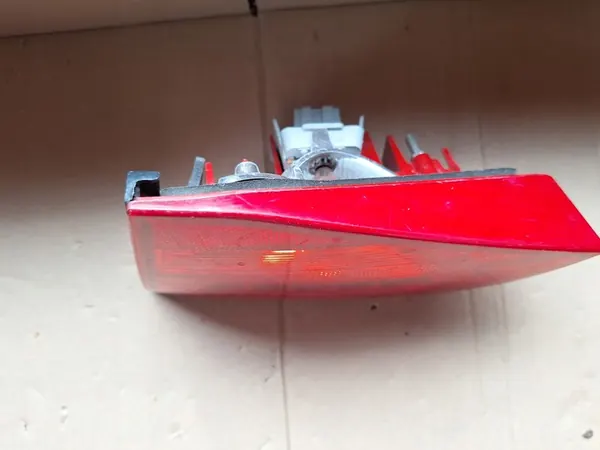 Lámpara trasera derecha para Audi A4 B8 image 4