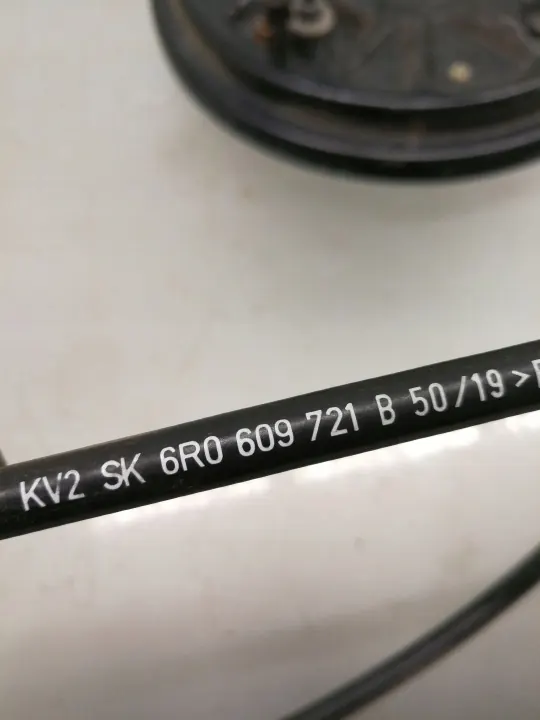 Skoda Handremremklauw OEM 6R0609076K Gebruikt image 3