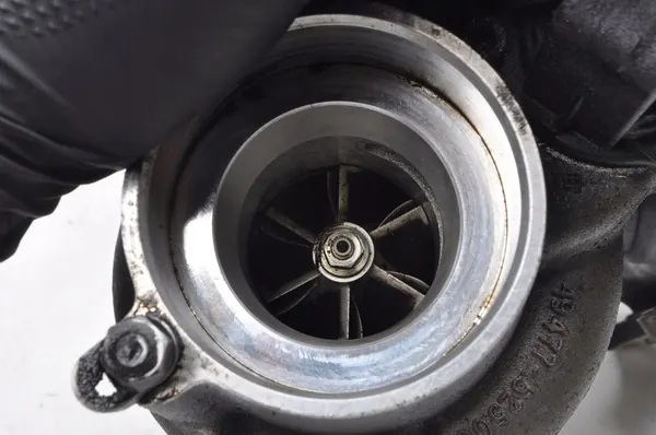 Turbo BMW Z4 E89 2.0 184HP OE 7588938 image 7