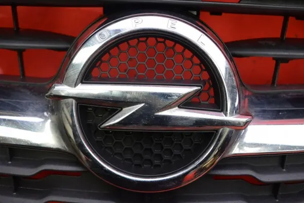 Grille OEM 39003576 Chrome Noir pour Opel Corsa E image 6