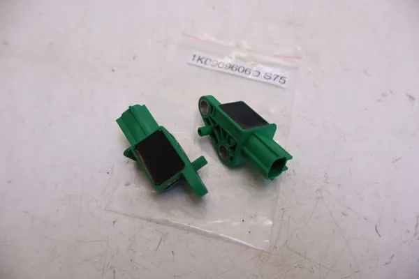 Sensor de impacto OEM 1K0909606D para Volkswagen Golf VI image 2